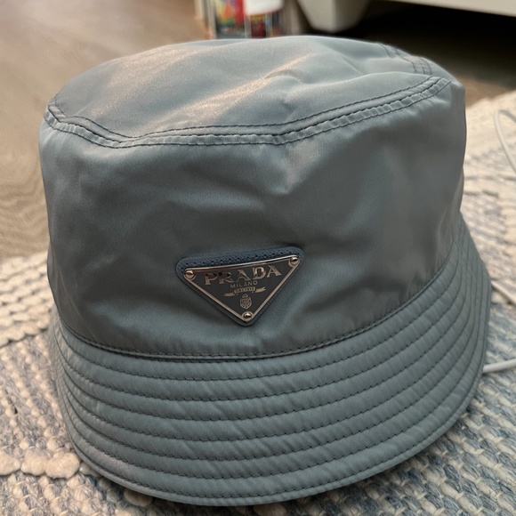 PRADA LIGHT BLUE BUCKET HAT WITH ORIGINAL BAG AND STUFFING! - Picture 6 of 6